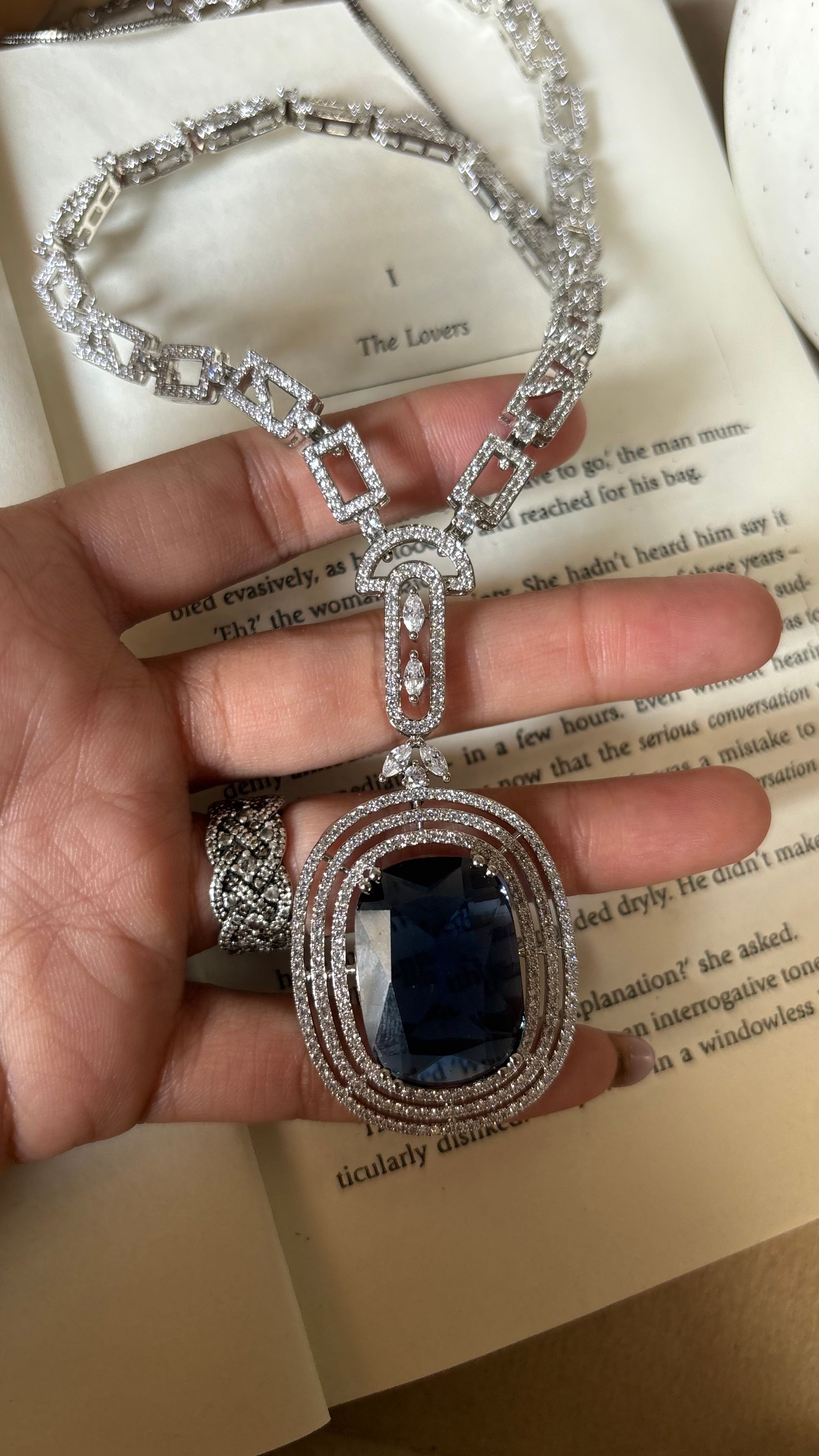 Tanzanite diamond necklace set