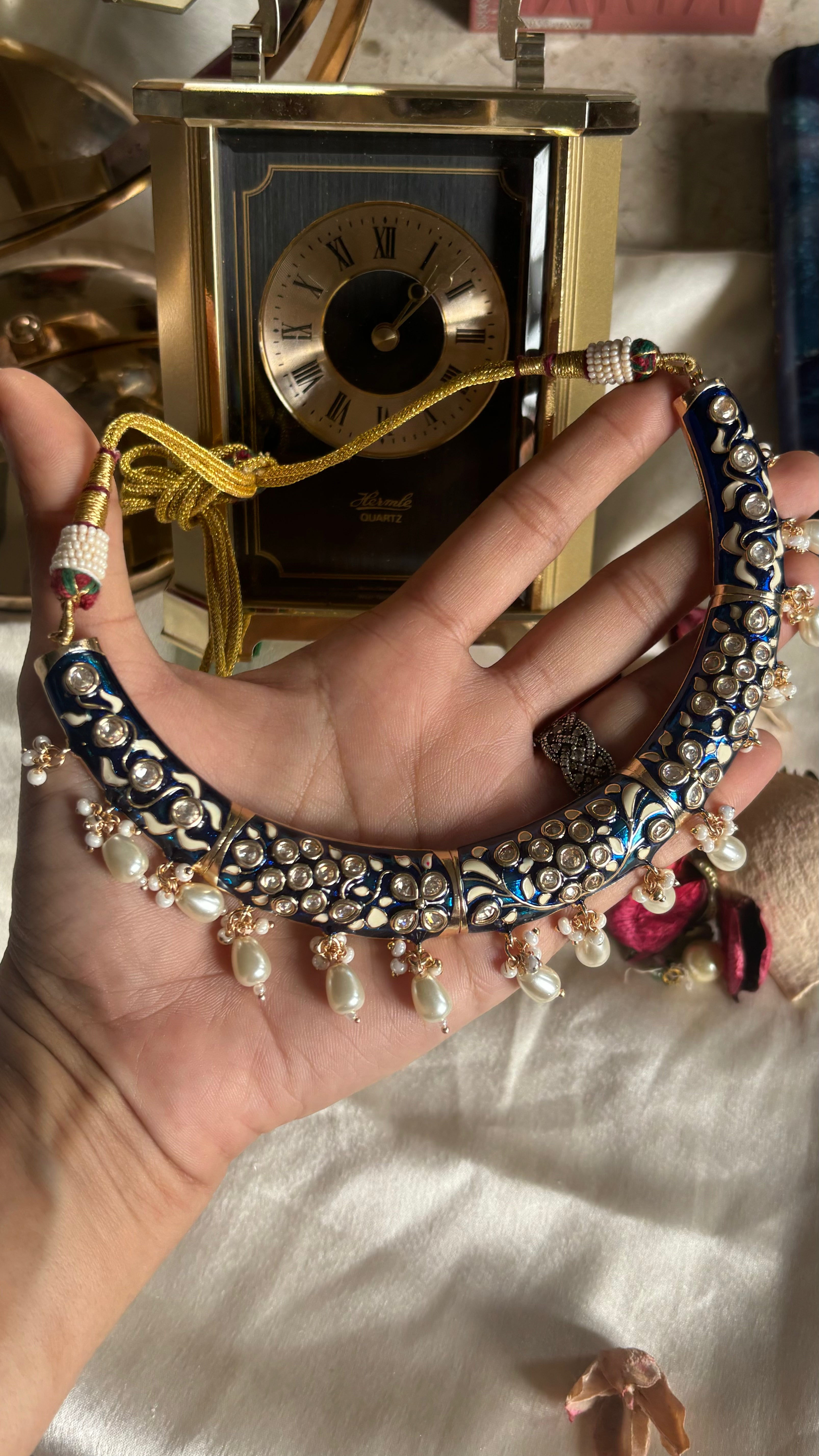 Sapphire meenakari hasli