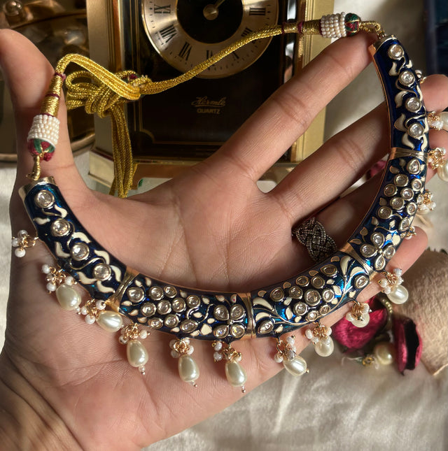 Sapphire meenakari hasli