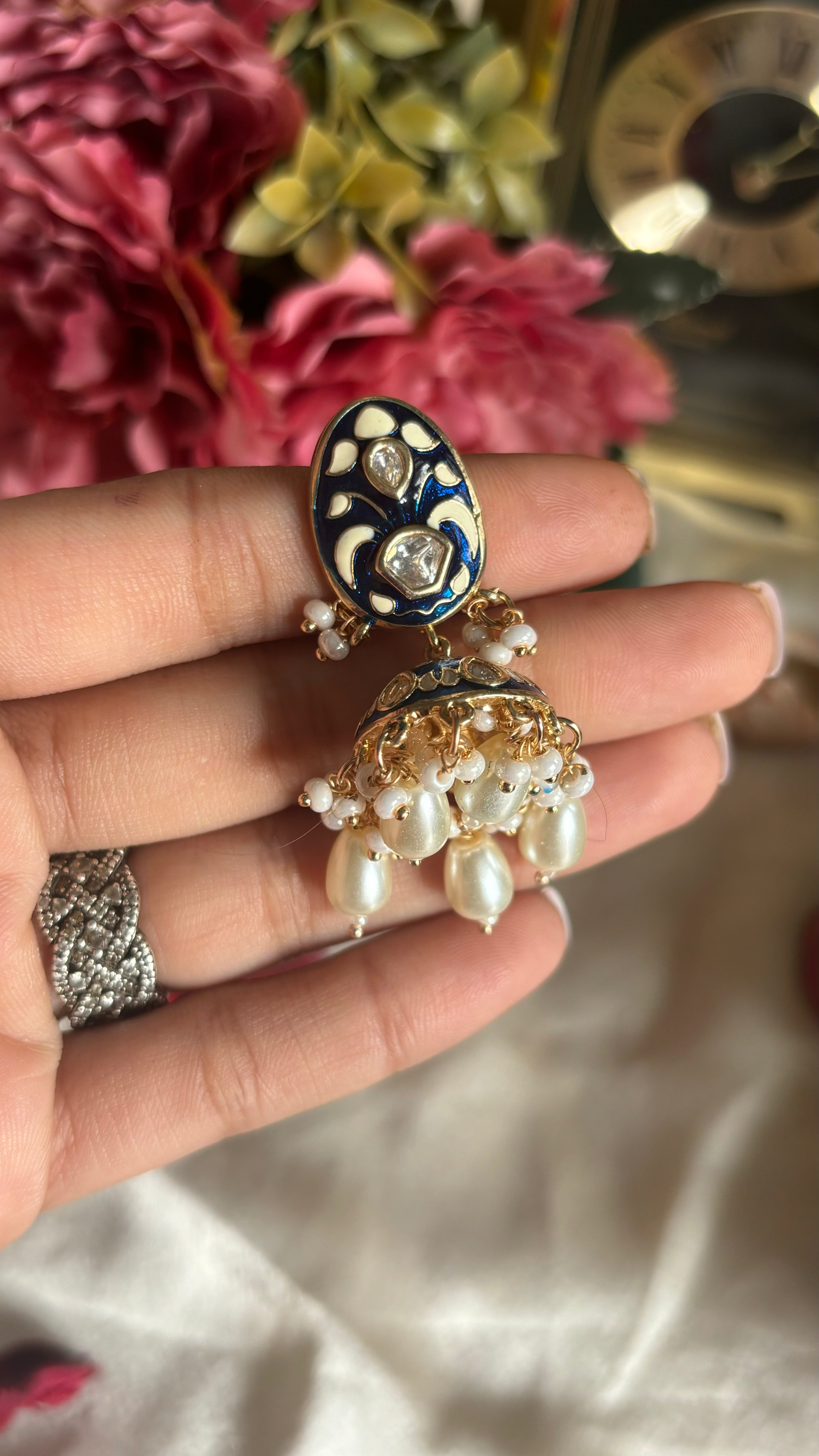 Sapphire meenakari hasli