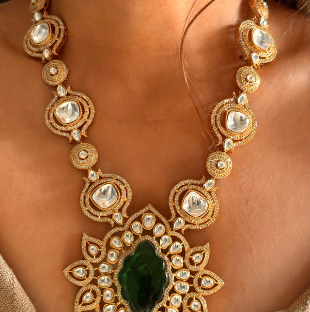 Emerald necklace set