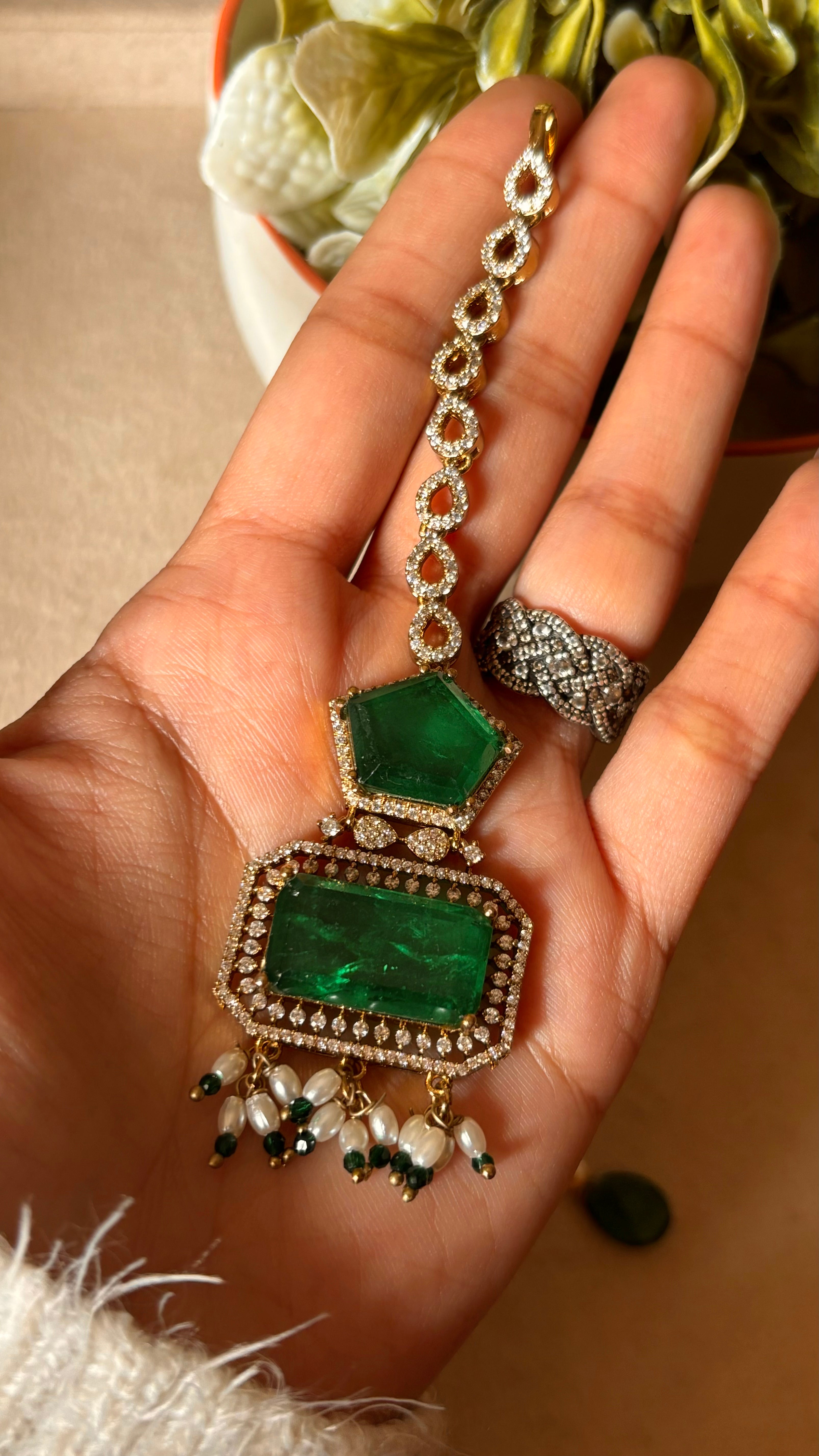 Emerald maang tika