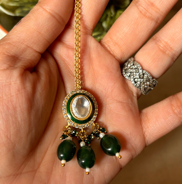 Emerald maang tika