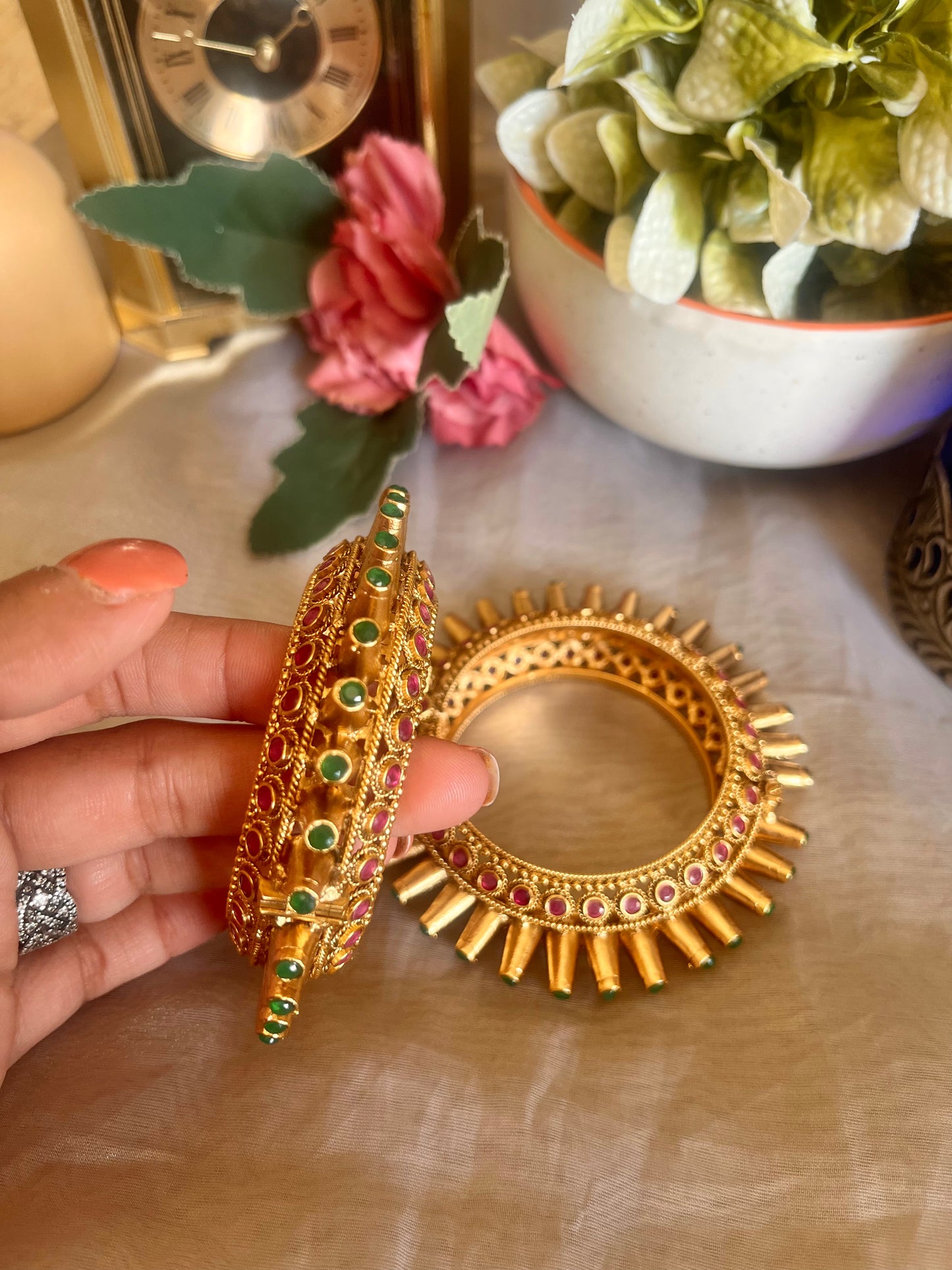 Rajwada emerald & rani pink kada