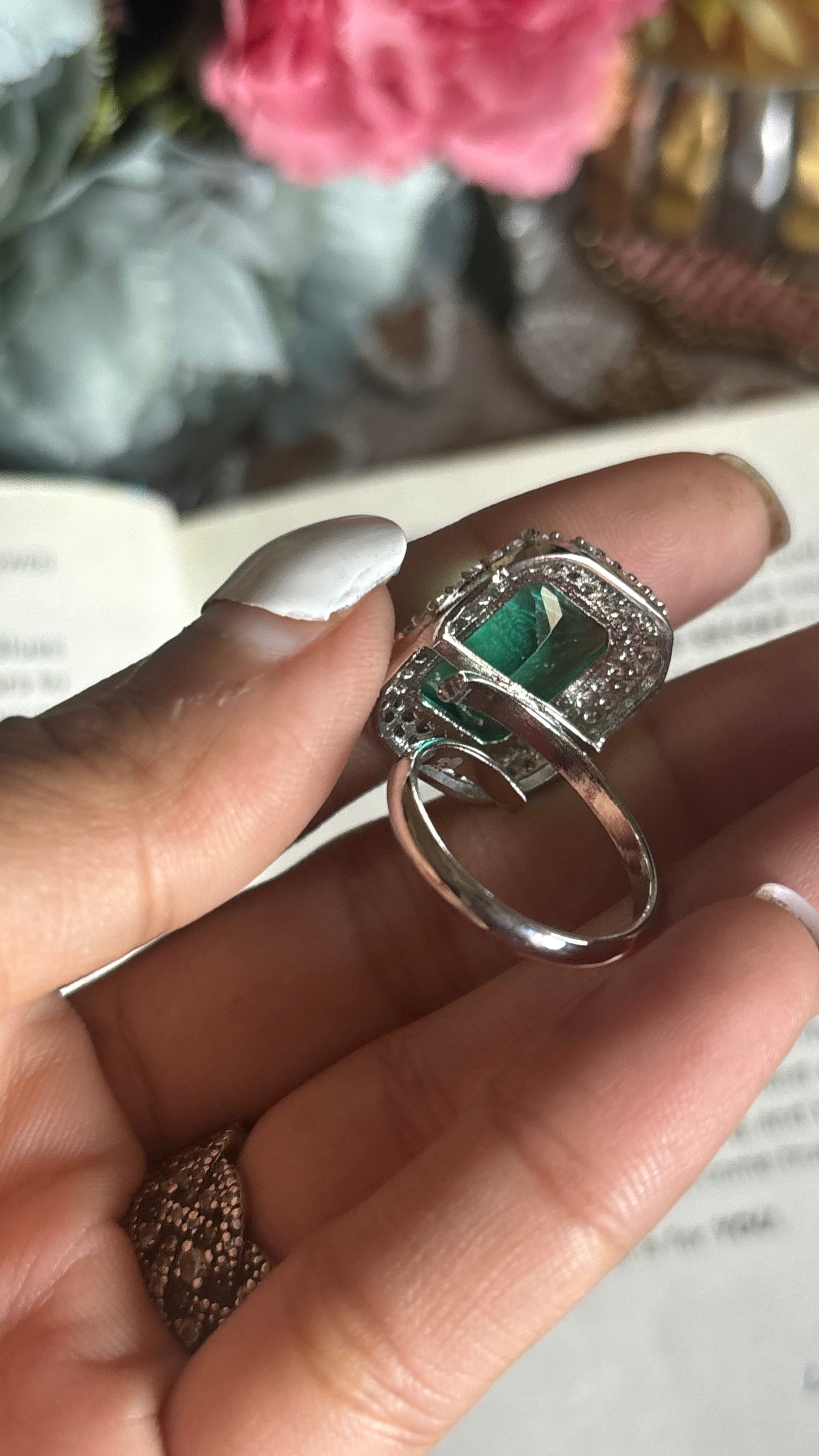 Diamond mint ring